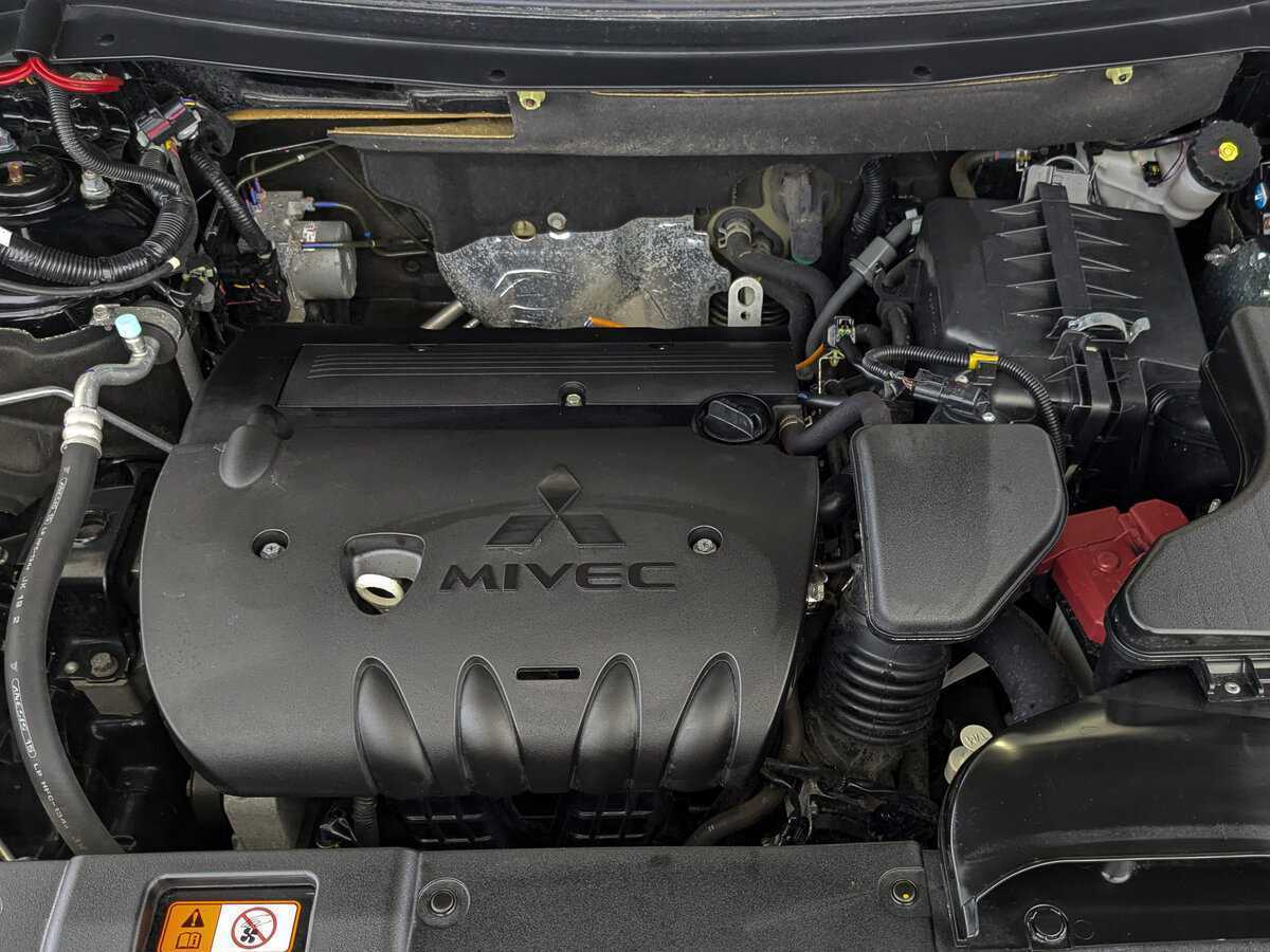 Mitsubishi Outlander, 2021 Фото №9