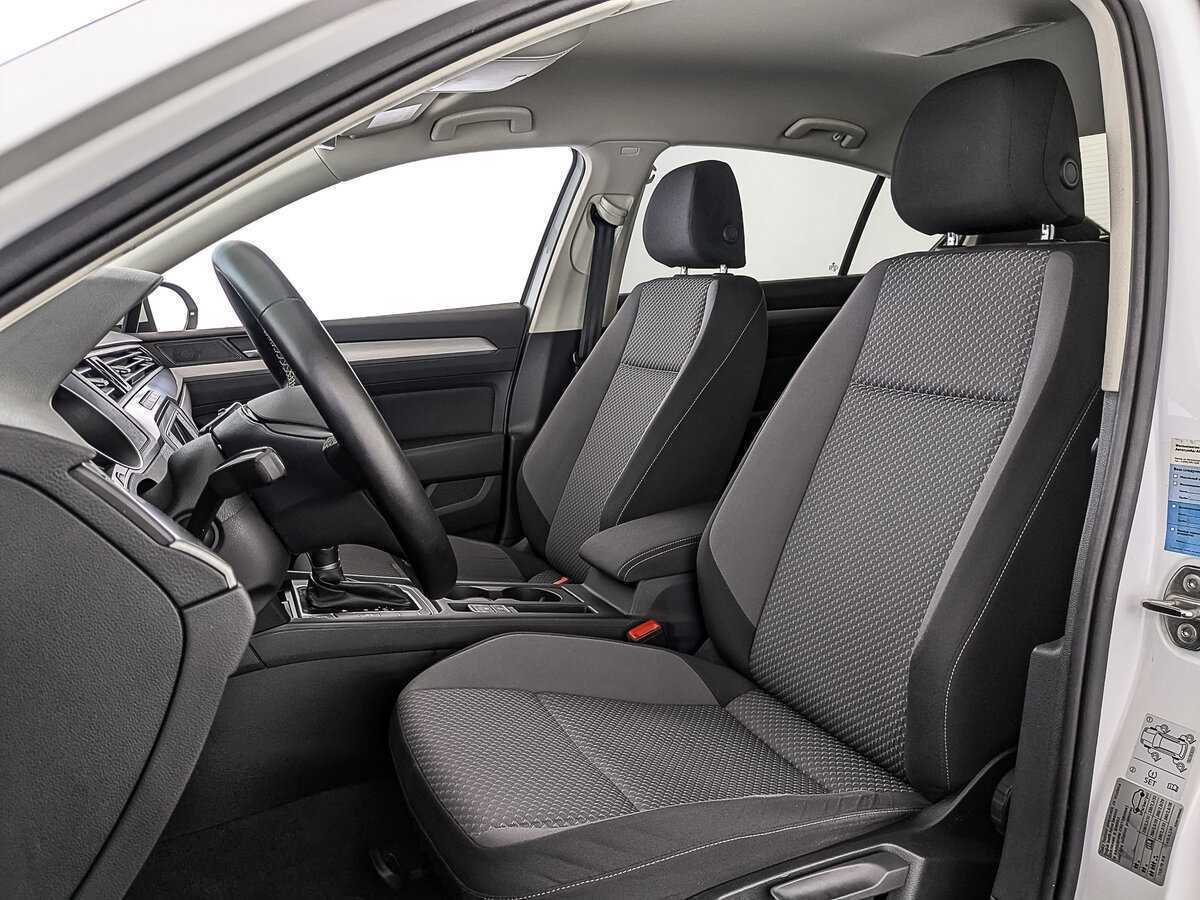 Volkswagen Passat, 2017 Фото №20