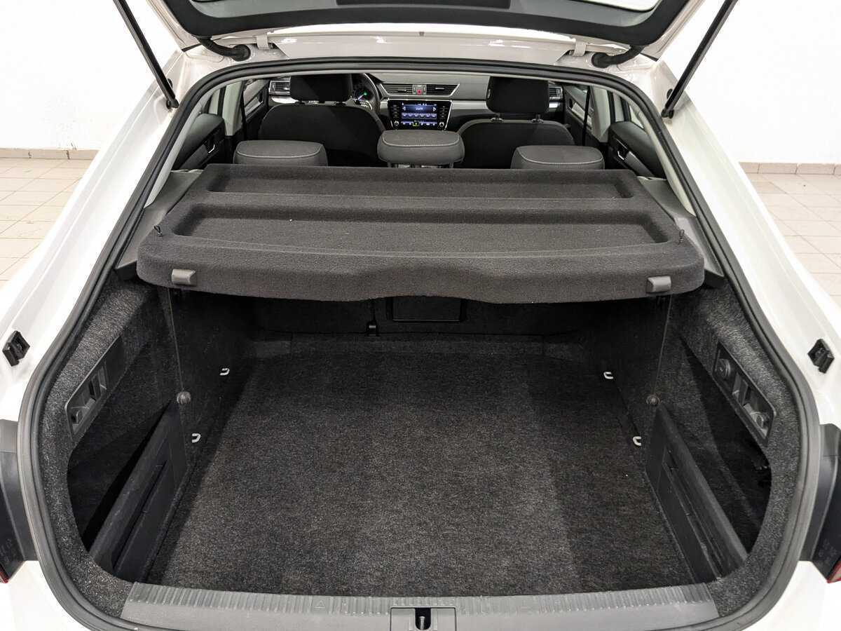 Skoda Superb, 2020 Фото №11