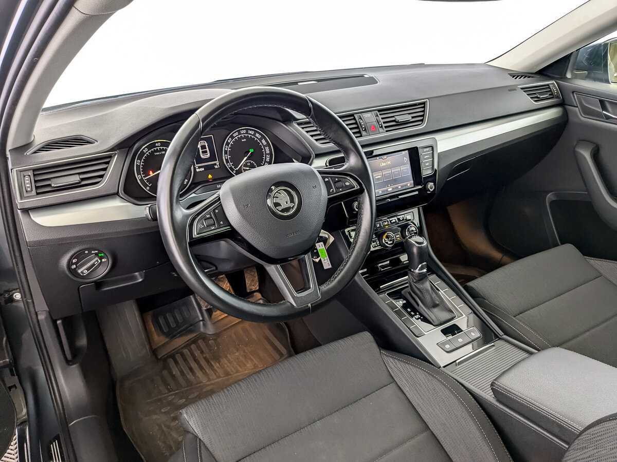 Skoda Superb, 2018 Фото №16
