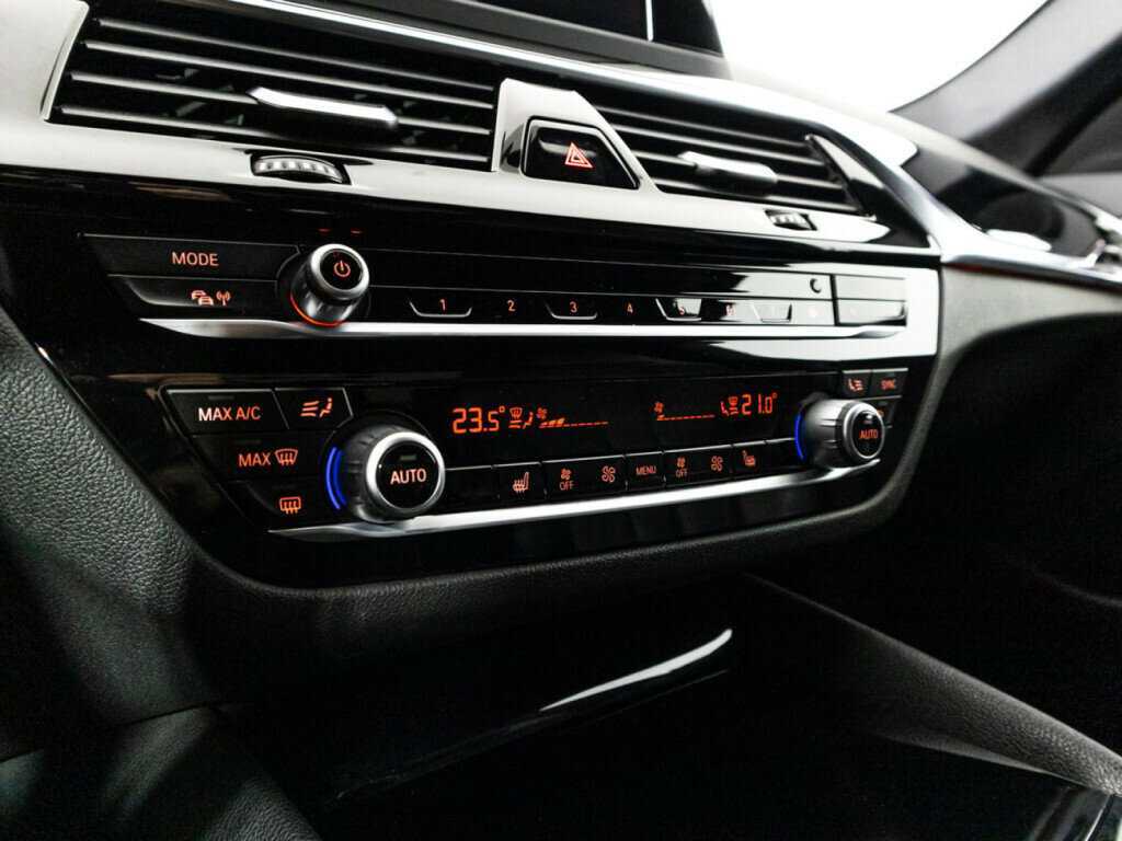 BMW 5 серии 520i, 2018 Фото №18