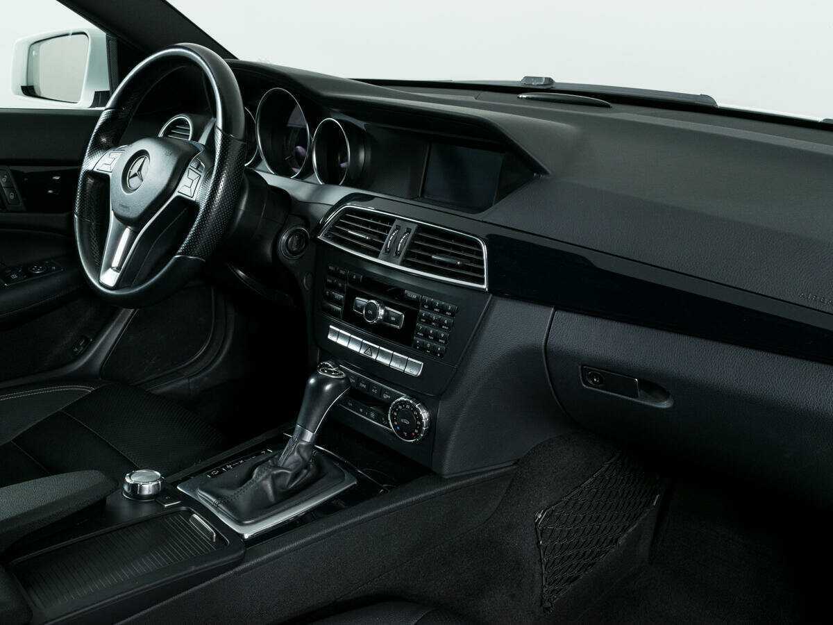 Mercedes-Benz C-Класс 180, 2014 - 79 626 км. | Фото №8
