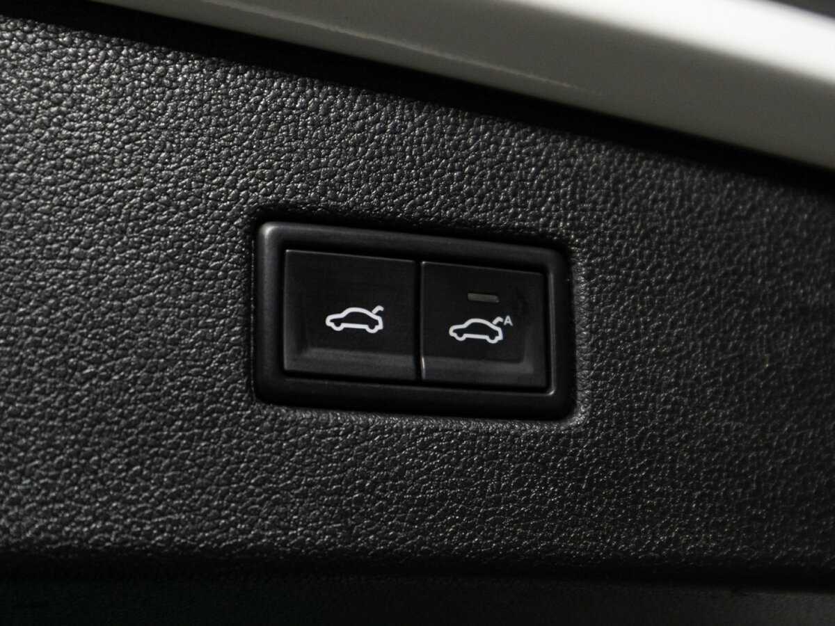 Volkswagen Tiguan, 2018 Фото №14