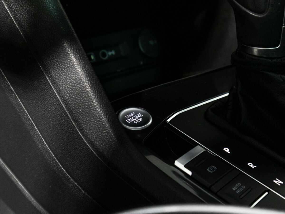 Volkswagen Tiguan, 2019 Фото №18
