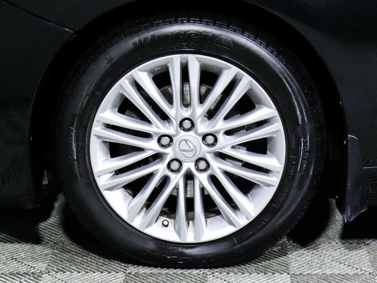 Lexus ES 200, 2017 Фото №12