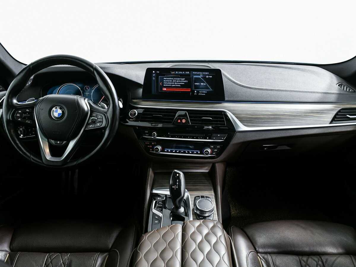 BMW 5 серии 520d xDrive, 2017 Фото №11