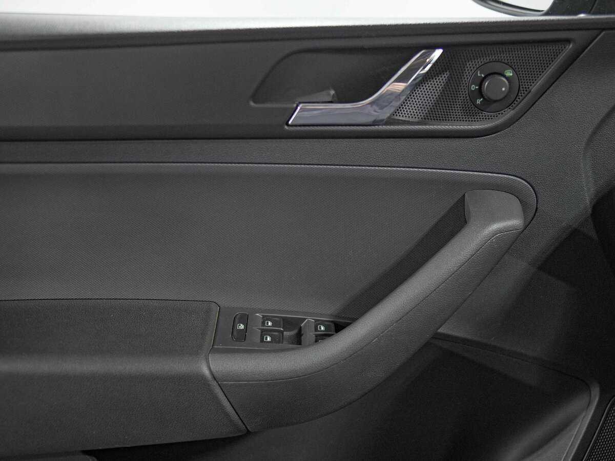 Skoda Rapid, 2015 Фото №11