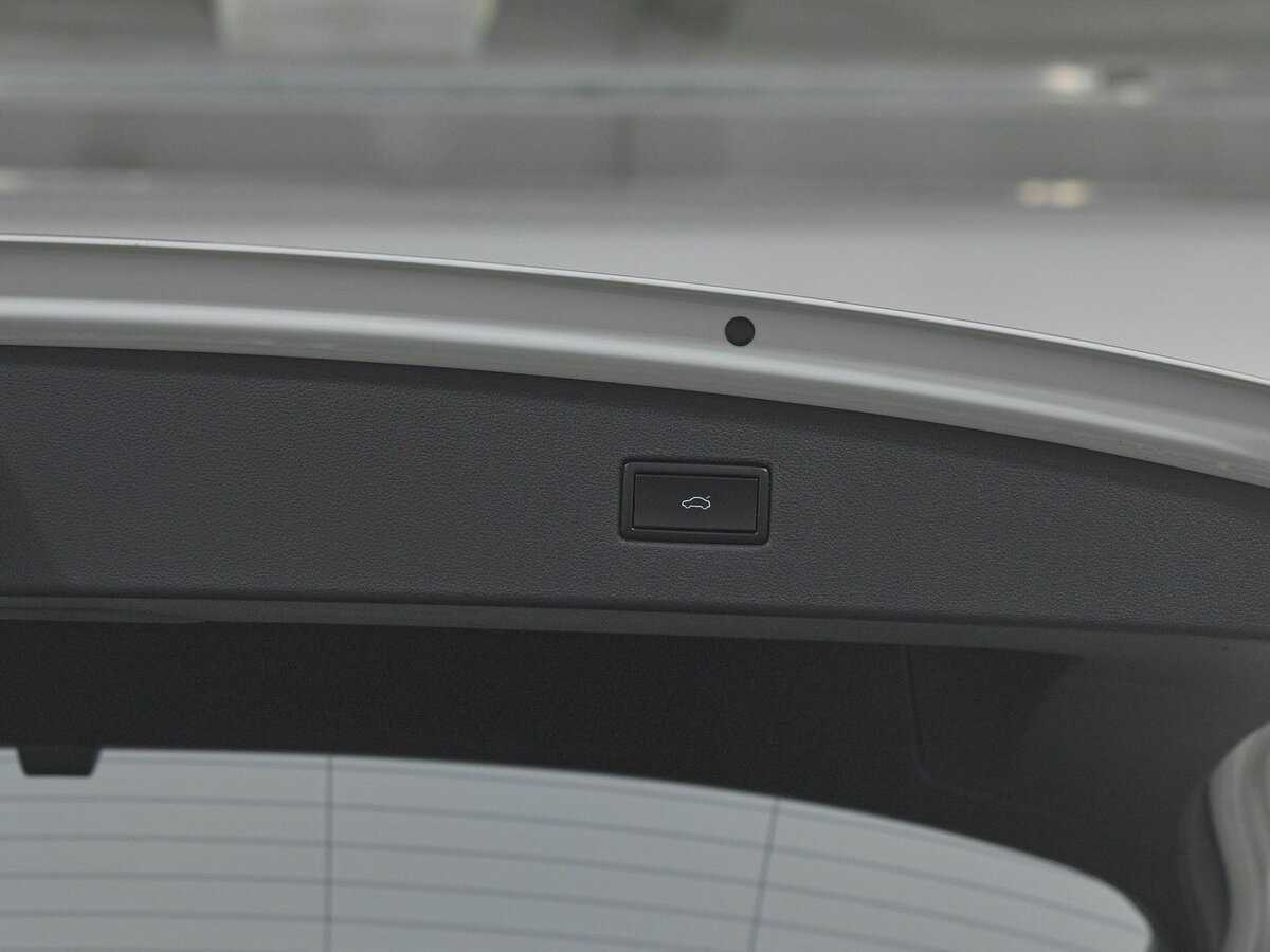 Volkswagen Tiguan, 2018 Фото №18