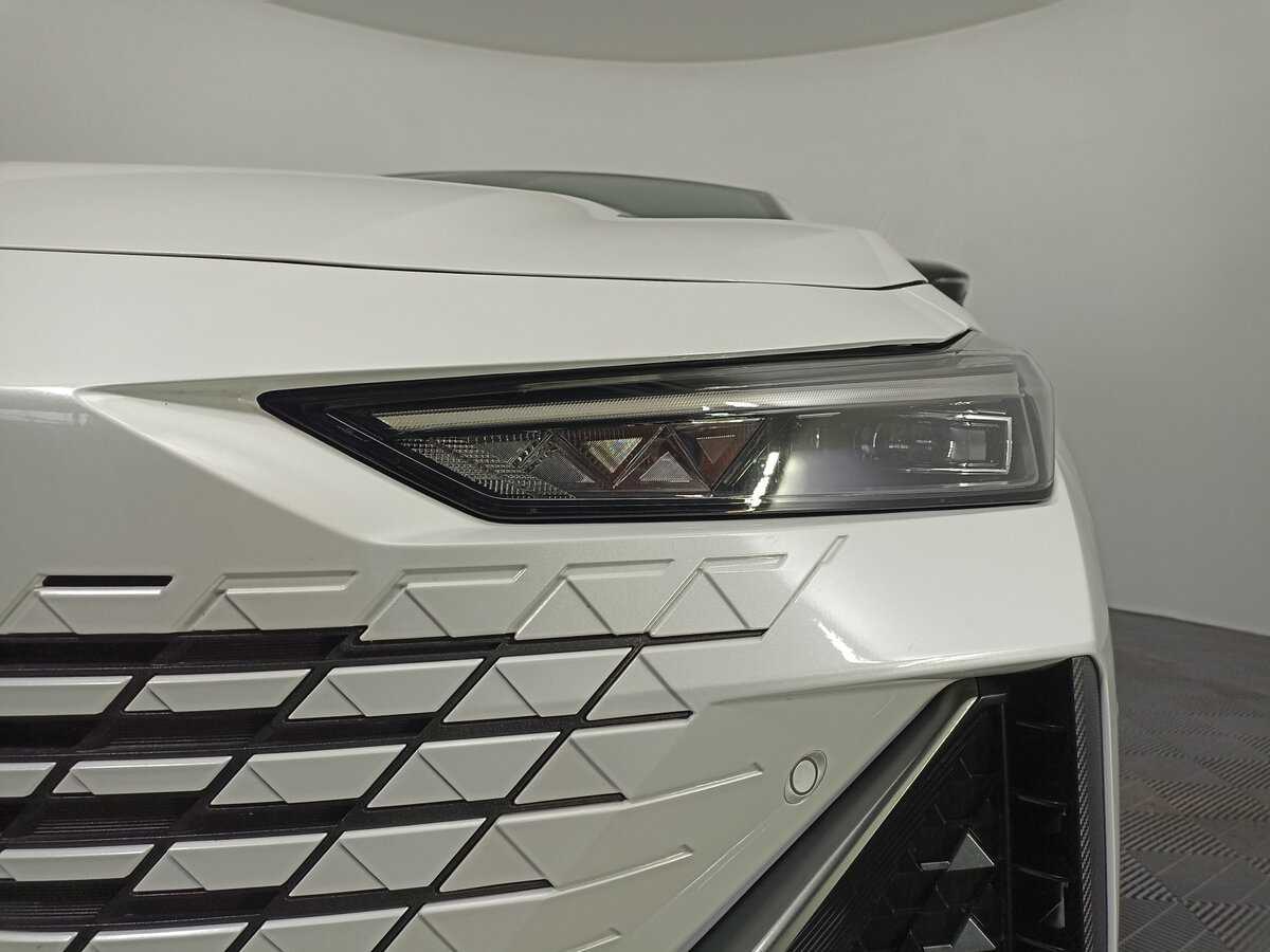 Changan UNI-V, 2023 Фото №16