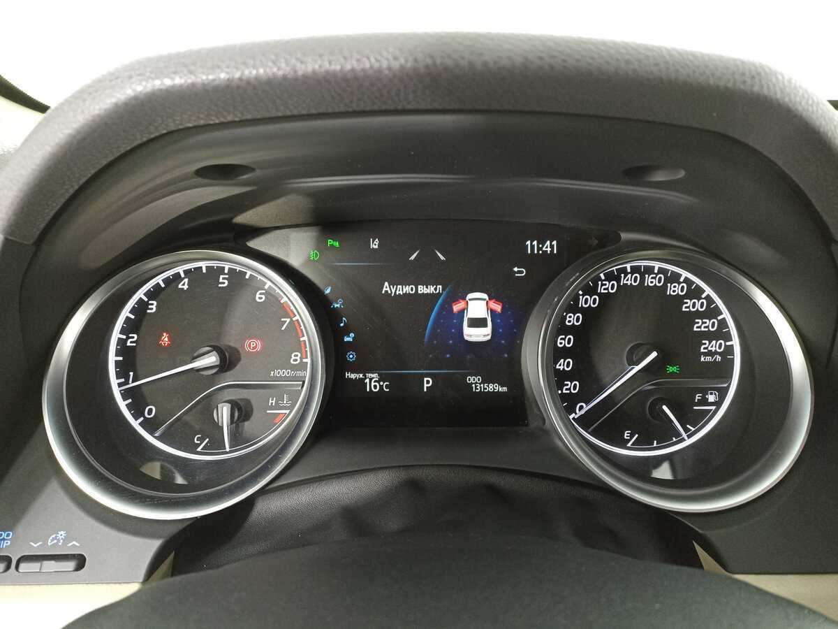 Toyota Camry, 2020 Фото №13