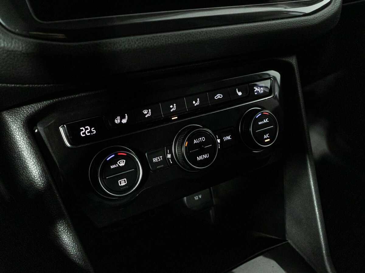 Volkswagen Tiguan, 2020 Фото №15