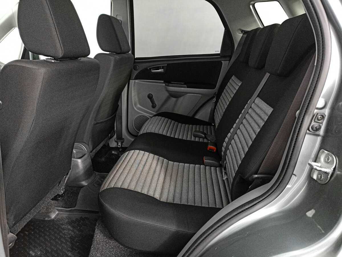 Suzuki SX4, 2012 Фото №12