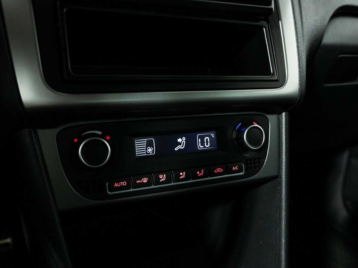 Volkswagen Polo, 2016 Фото №15