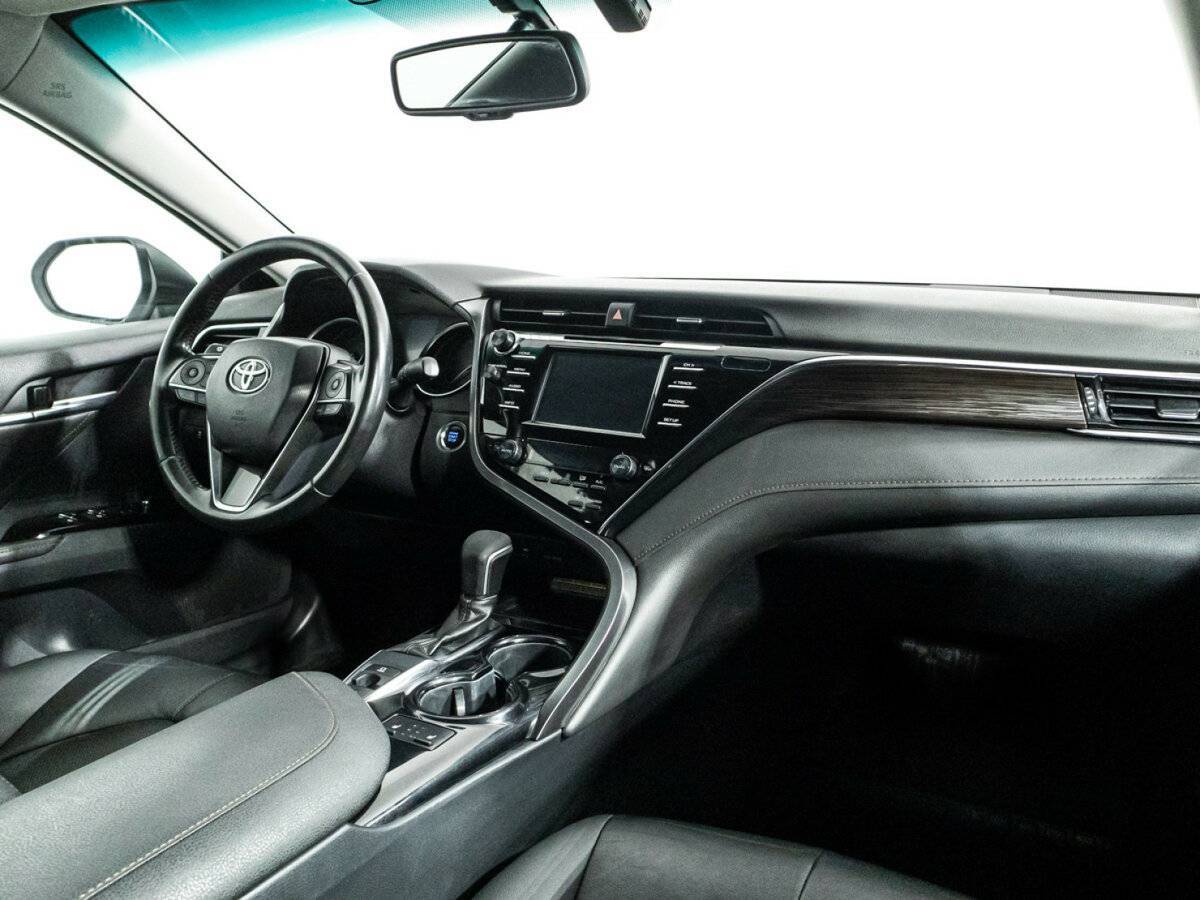 Toyota Camry, 2020 Фото №9