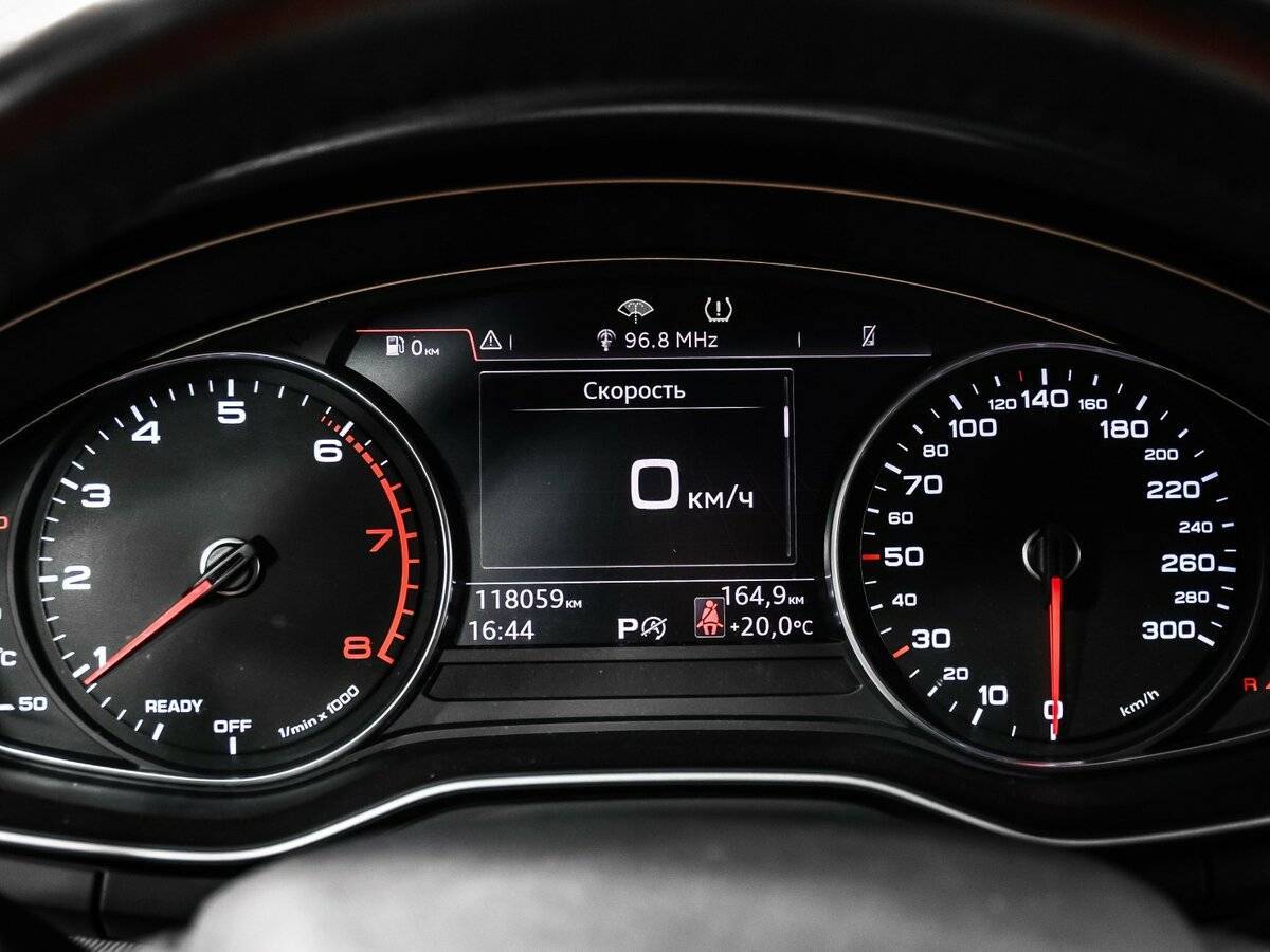 Audi A4, 2017 Фото №10