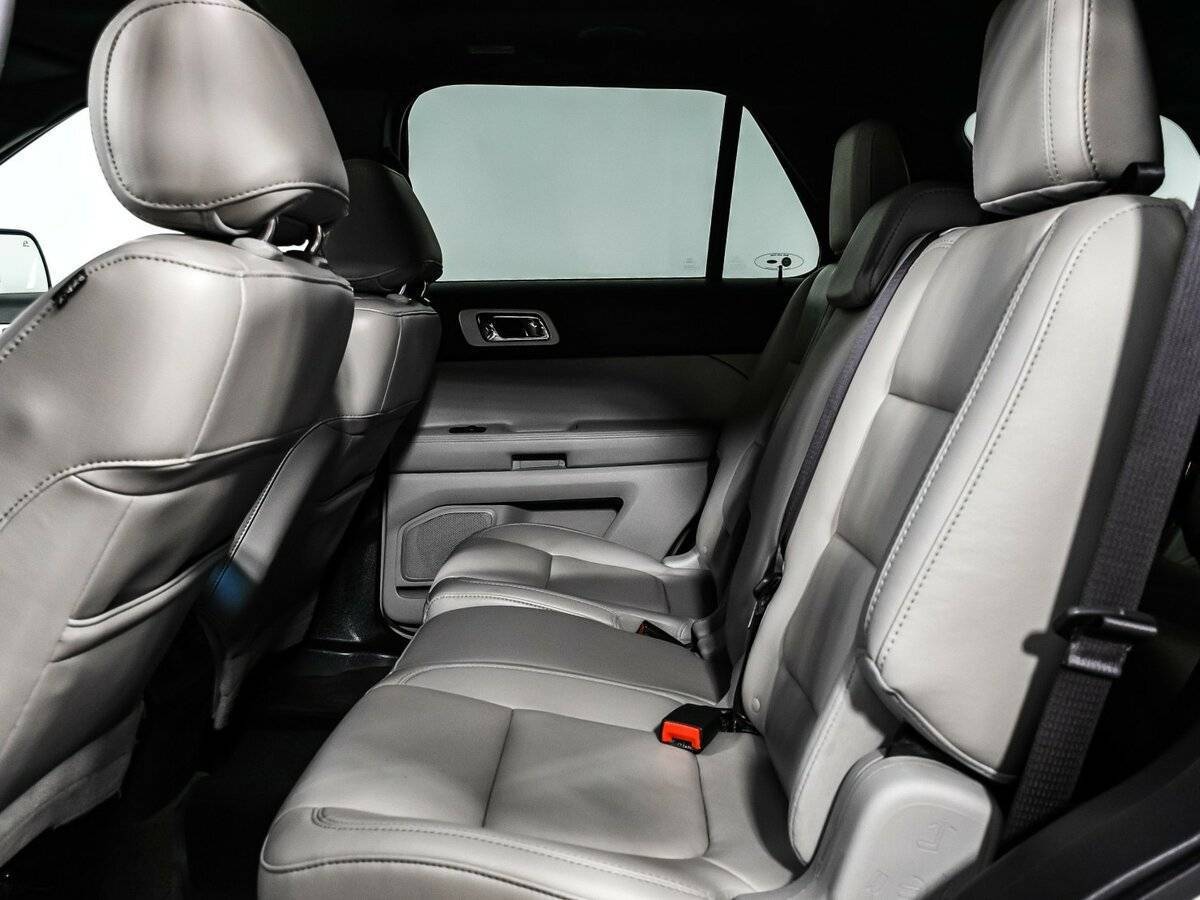 Ford Explorer, 2012 Фото №13