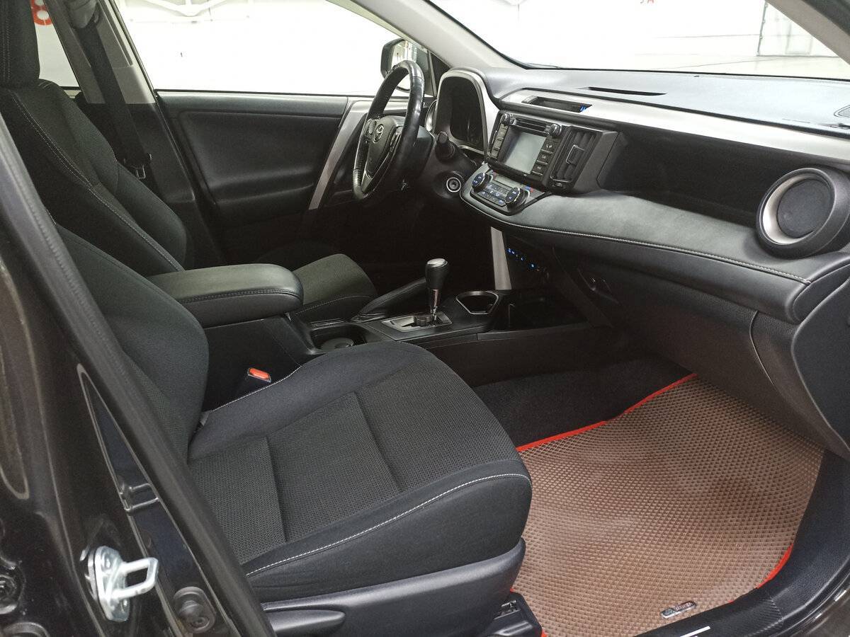 Toyota RAV4, 2016 Фото №11