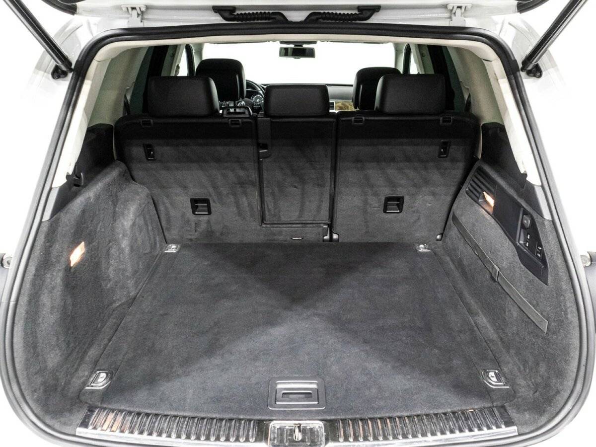 Volkswagen Touareg, 2015 Фото №15