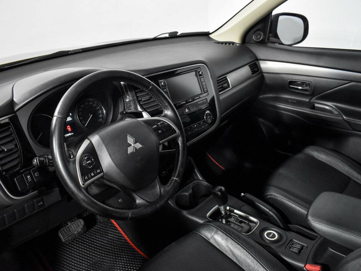 Mitsubishi Outlander, 2012 Фото №9