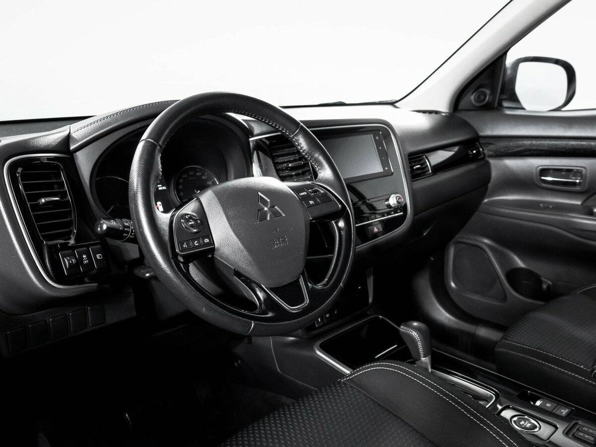 Mitsubishi Outlander, 2021 Фото №14