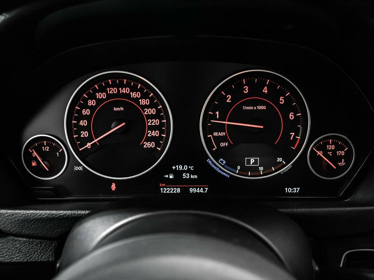 BMW 3 серии 320i xDrive, 2016 Фото №10