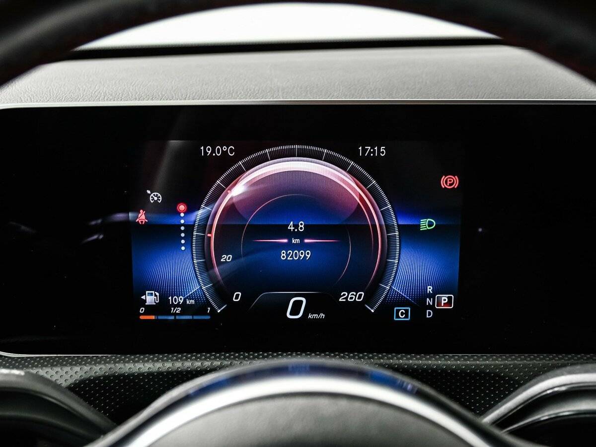 Mercedes-Benz A-Класс 200, 2020 Фото №10