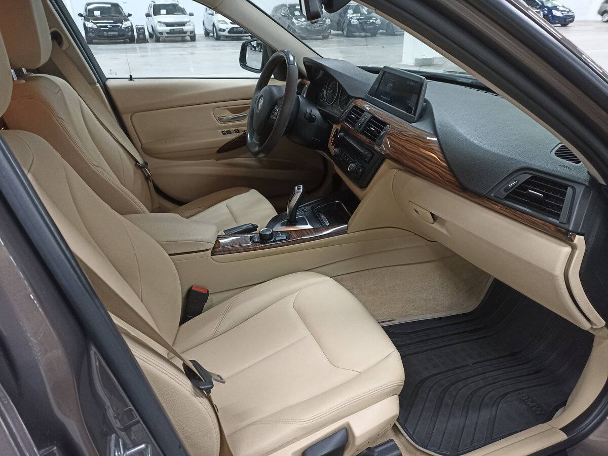 BMW 3 серии 320i, 2013 Фото №11