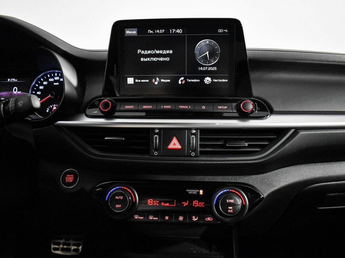 Kia Cerato, 2022 Фото №16