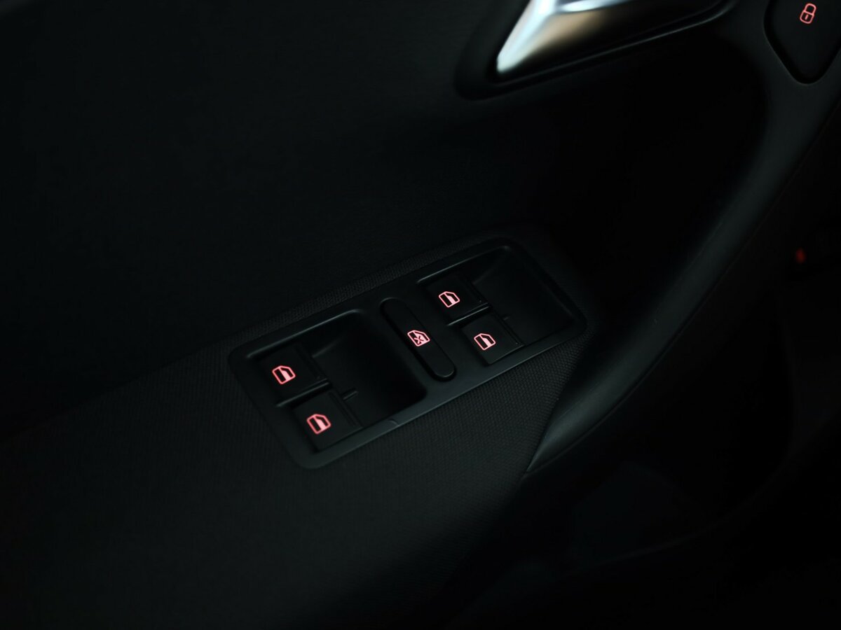 Volkswagen Polo V Рестайлинг, 2015 Фото №16