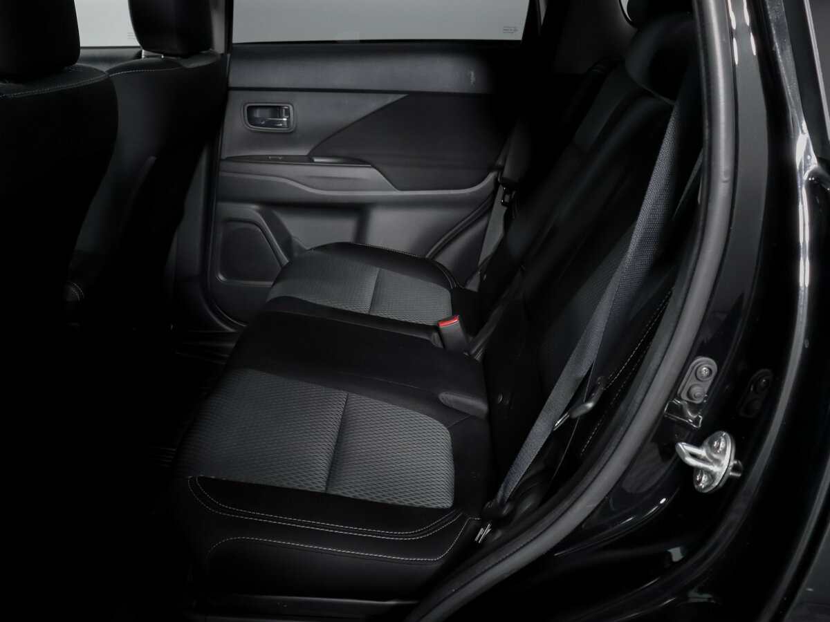 Mitsubishi Outlander III Рестайлинг 3, 2019 Фото №10