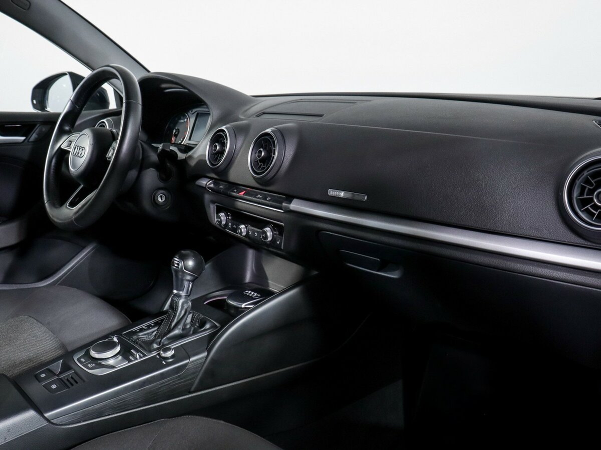 Audi A3 III (8V) Рестайлинг, 2016 - 105 124 км. | Фото №7