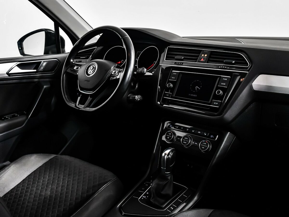 Volkswagen Tiguan II, 2017 Фото №11