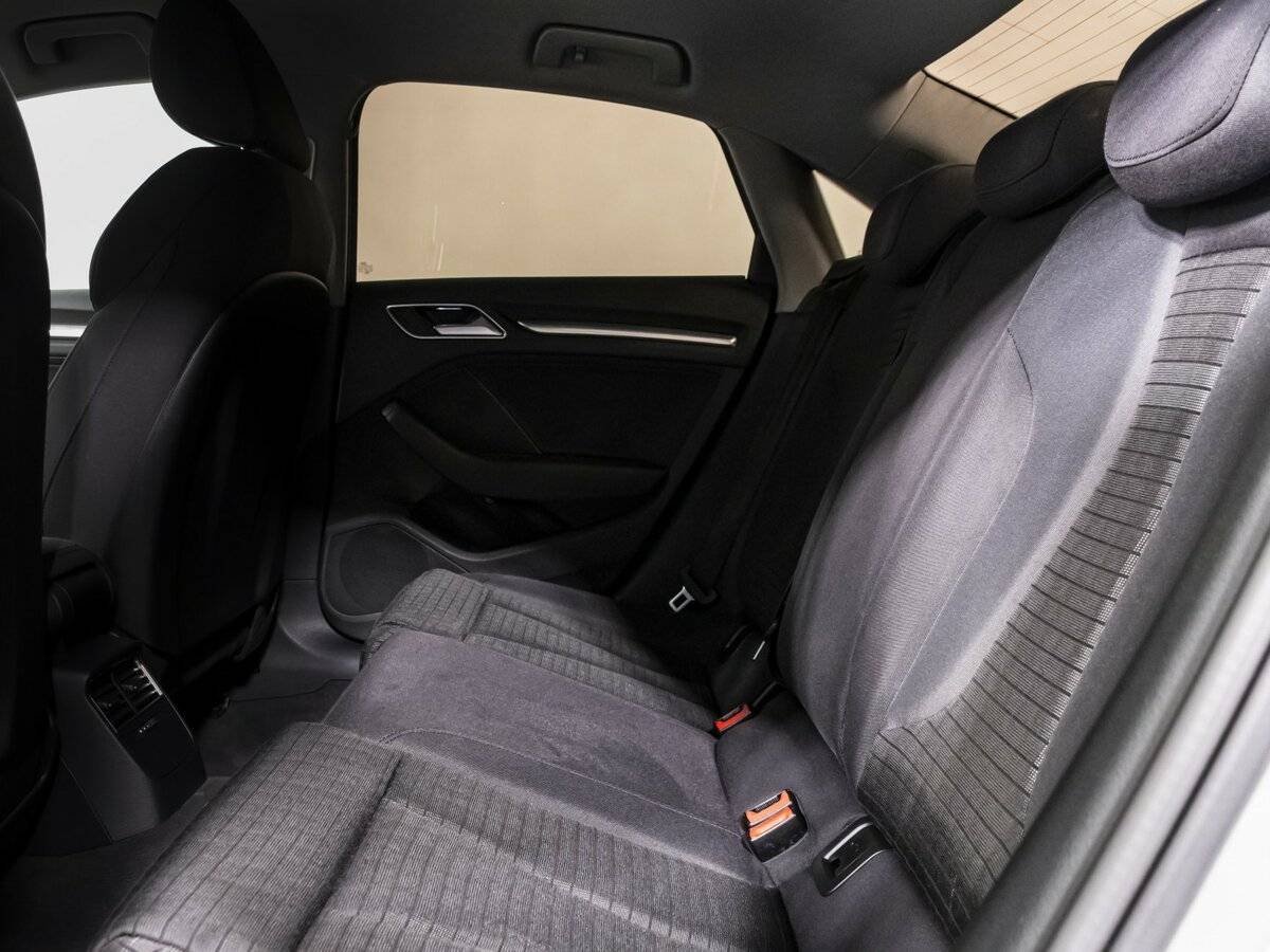 Audi A3 III (8V) Рестайлинг, 2018 - 74 927 км. | Фото №8