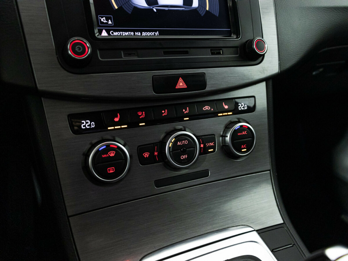 Volkswagen Passat B7, 2012 Фото №14