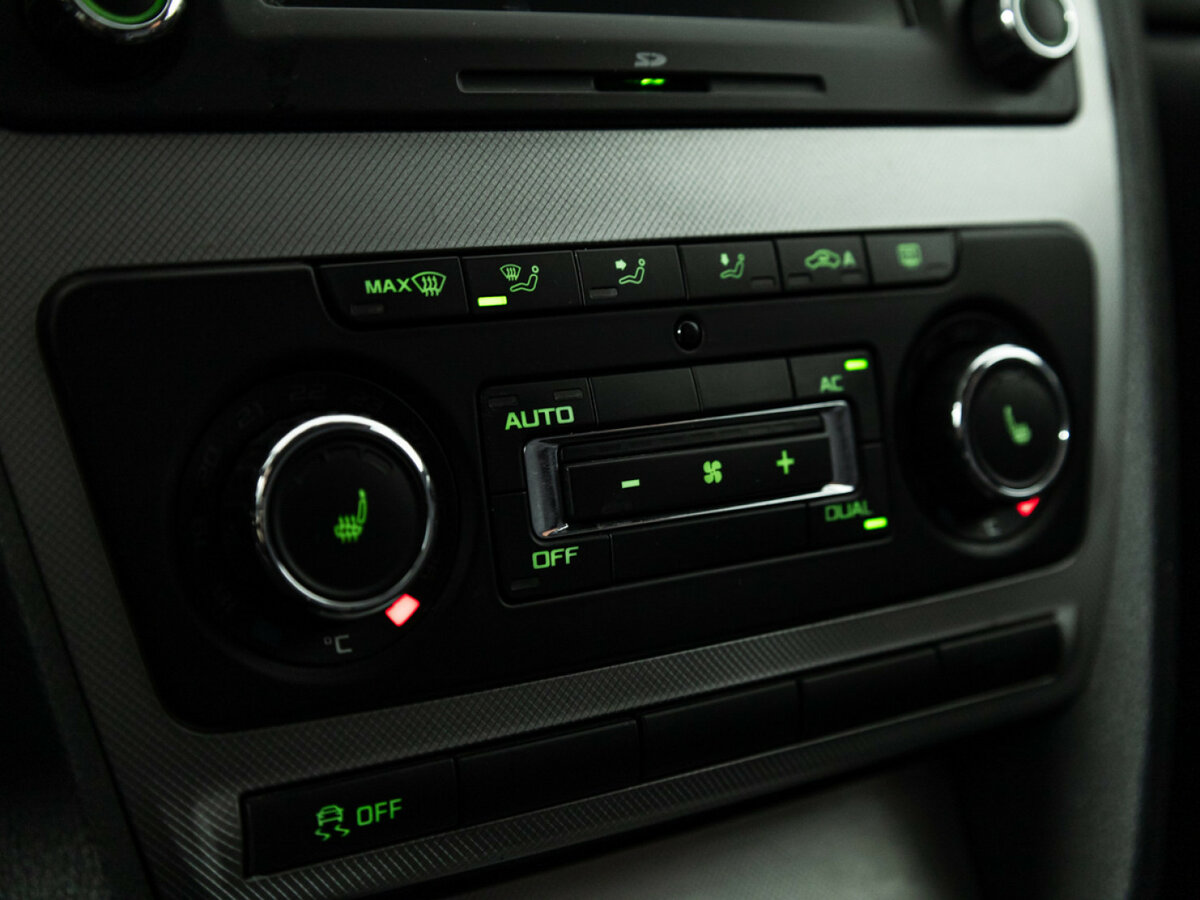 Skoda Octavia II (A5) Рестайлинг, 2012 Фото №16