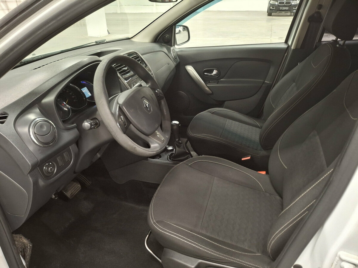 Renault Logan II, 2017 Фото №16