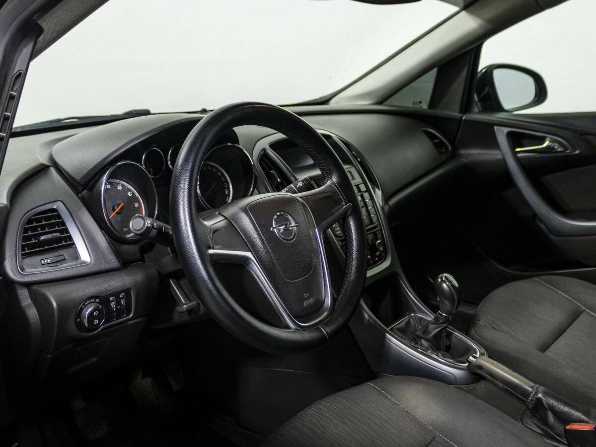 Opel Astra J Рестайлинг, 2013 - 145 000 км. | Фото №8