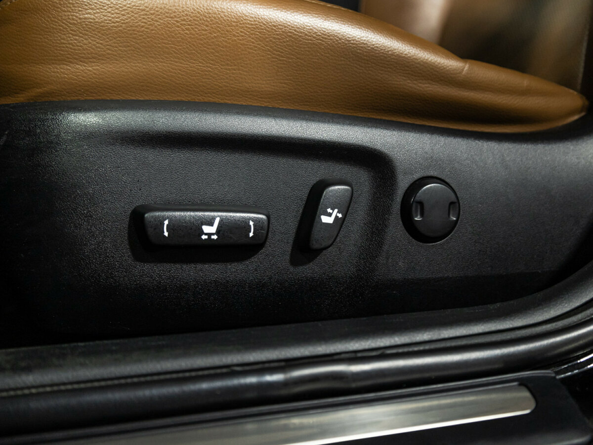 Toyota Camry VII (XV50) Рестайлинг, 2016 Фото №13