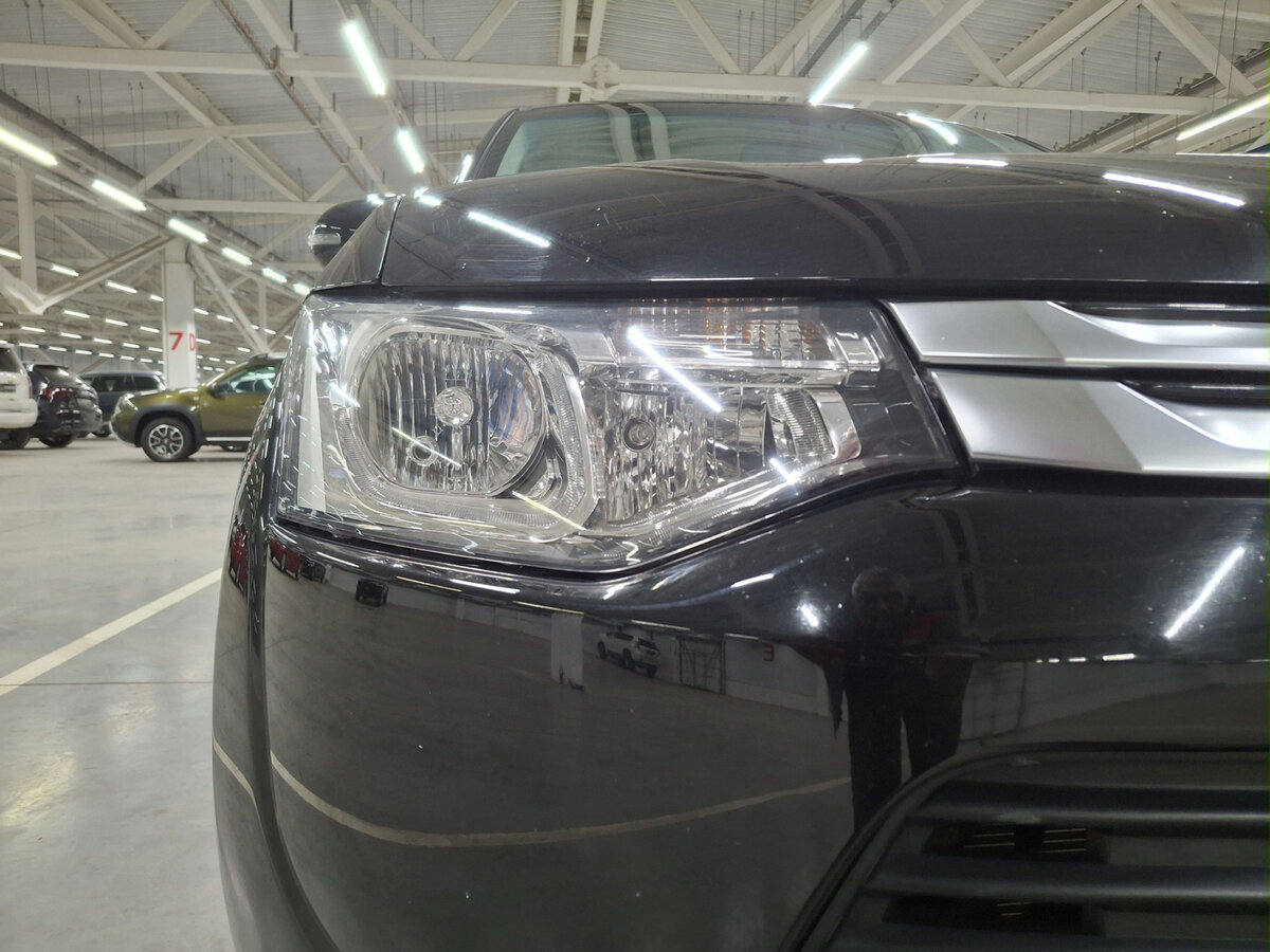 Mitsubishi Outlander III Рестайлинг, 2014 Фото №16